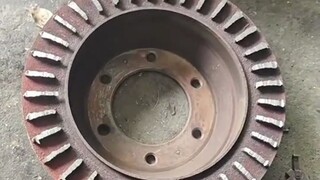 汽修工遇到的离谱故障,客户说刹车得踩两次