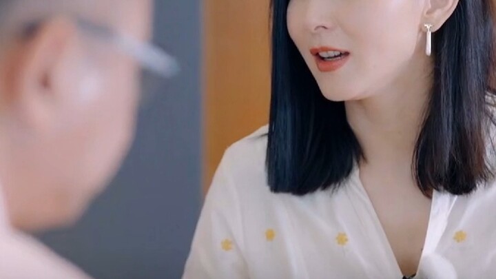 Suami Hu Jing dulu sangat tampan ketika masih muda.