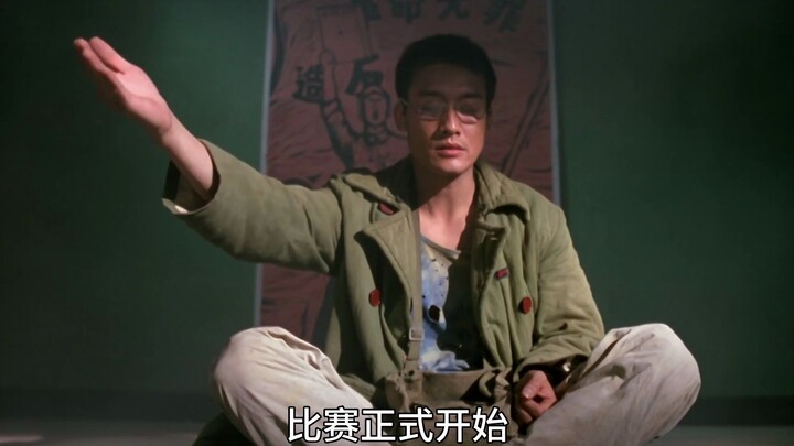 ชายหนุ่มเล่นหมากรุกแบบตาบอดโดยหลับตาและสามารถเอาชนะคนเก้าคนเพียงลำพังได้