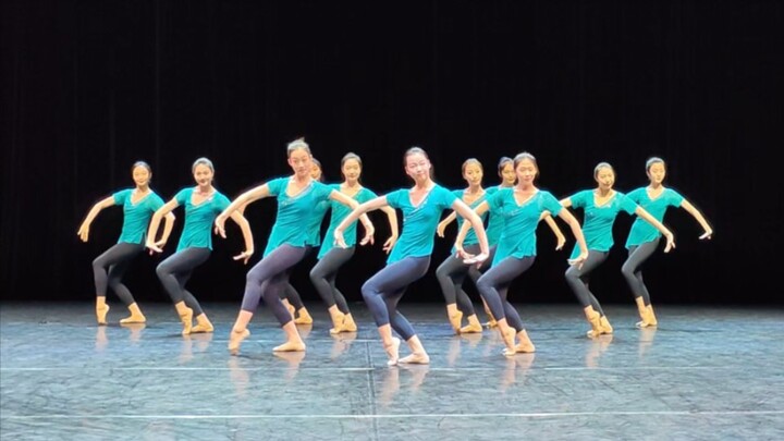 An extreme opening! Beijing Dance Academy Classical Dance 2021 Class 1#经典舞#Basic Skills