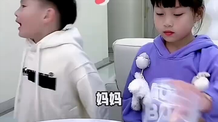 มีน้องชายคนหนึ่งชอบฟ้องอยู่เรื่อยๆ