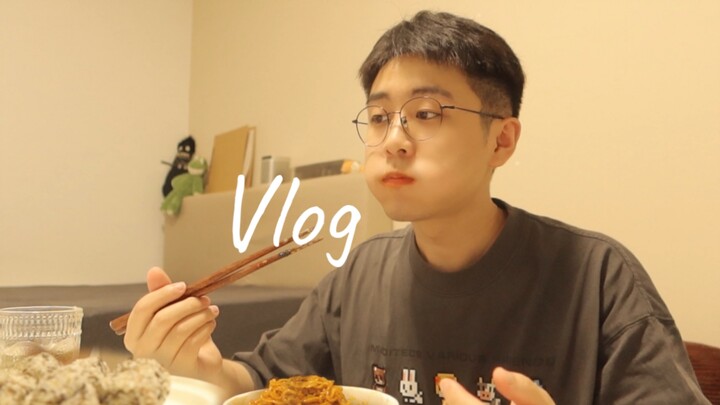 Xiao Tang’s vlog｜Eating seaweed rice balls and turkey noodles non-stop, another day of drinking whea