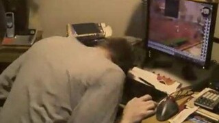 เกมนี้สนุกมาก ต้องทุบคีย์บอร์ดจนพังถึงจะผ่านด่านได้!