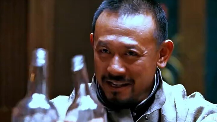 "Hoa có ngày nở lại, người chẳng còn tuổi trẻ"