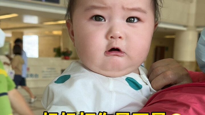 The poor little boy cried after being scolded by his grandma! He looked so wronged!