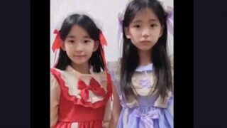 双胞胎女孩狼娜狐娜