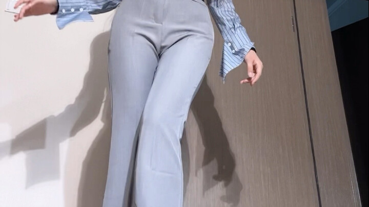 煎荷包蛋，翻个面，臭宝，进度条稍长一点，不要介意。