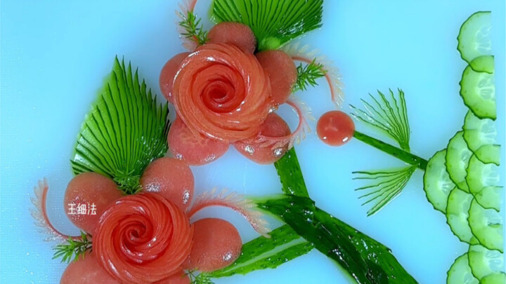 Hidangan kedua untuk makan malam Tahun Baru Imlek: Bunga Berkembang, Rezeki Melimpah.