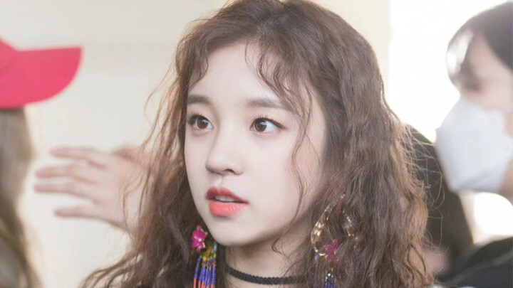 سونغ يو تشي: "لا تفهمني خطأً~" إنه أمر مضحك للغاية عندما يعتقد زملاؤك في الفريق أنك تشتم