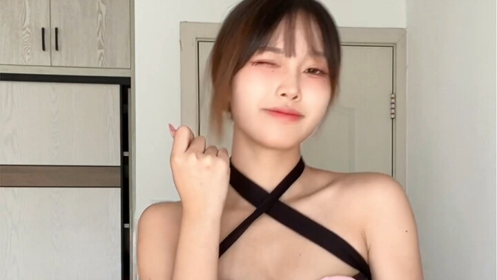 أنا أكره أن يكون لدي بطن صغير مرة أخرى!