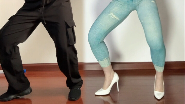 The big sister and her die-hard fan dance together to "Because of Red"!