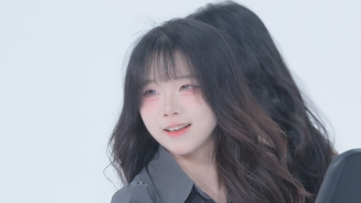 【Váy ngắn - aoa】Một góc nhìn khác cũng rất đẹp | Thích phiên bản 1 hay phiên bản 2 | Vị trí Hyejeong