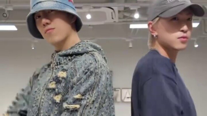 【Luzhuo】การท้าทายการเต้น 2 แบบของ "บลา" แม้จะรู้สึกแตกต่างเมื่อจับคู่กับเด็กผู้ชายและเด็กผู้หญิง แต่