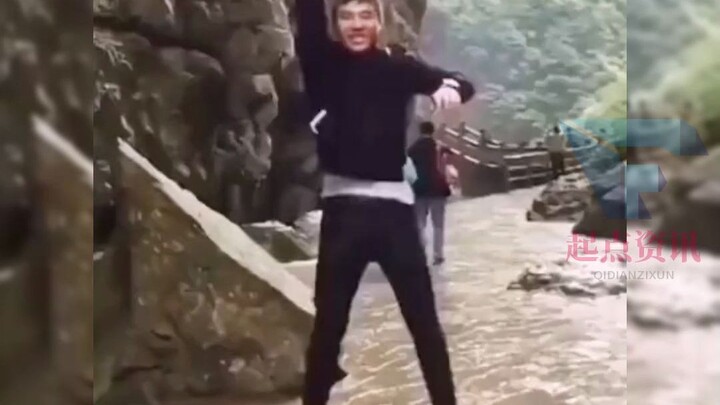 พอจบแล้วก็ไม่แฮปปี้เลย ใจแทบแตกเป็นสองท่อน