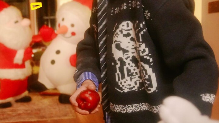 تتطاير ندف الثلج برفق، وابتسامتك أكثر رومانسية.