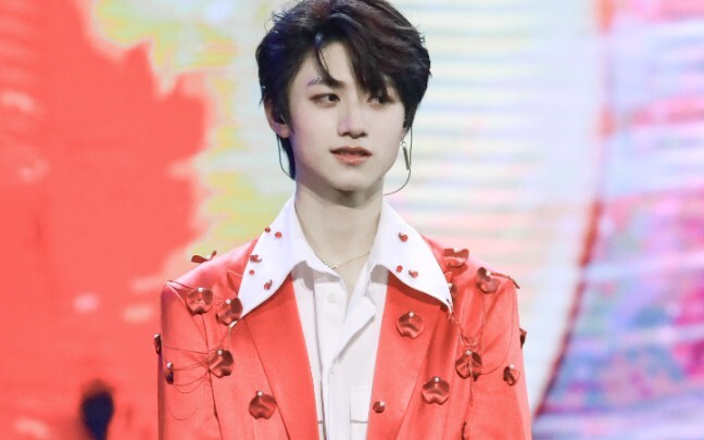 TF Family trainee covers "Agent J·Catwalk" Zhu Zhixin's direct shot focus