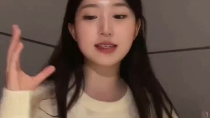[Theqoo] Haewon Oh’s cover video for “Talk That Talk” has been released, featuring her sweet and soo