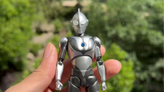 Self-modified first generation Ultraman display