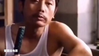 Một khách hàng đã làm gãy một đôi đũa khi đang ăn và nhà hàng yêu cầu anh ta trả 100 nhân dân tệ, nó
