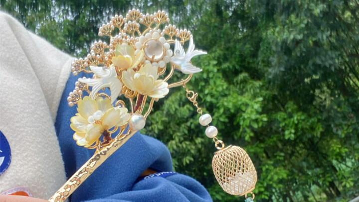 One hairpin, multiple uses—awesome!