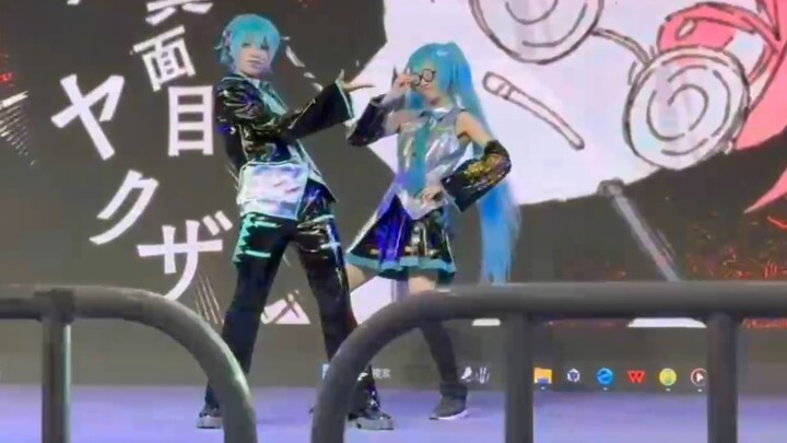 อีกวันที่ต้องทะเลาะกันบนเวที