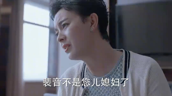 Son fiercely defends his mom, boldly confronts the stepmother—so cool!