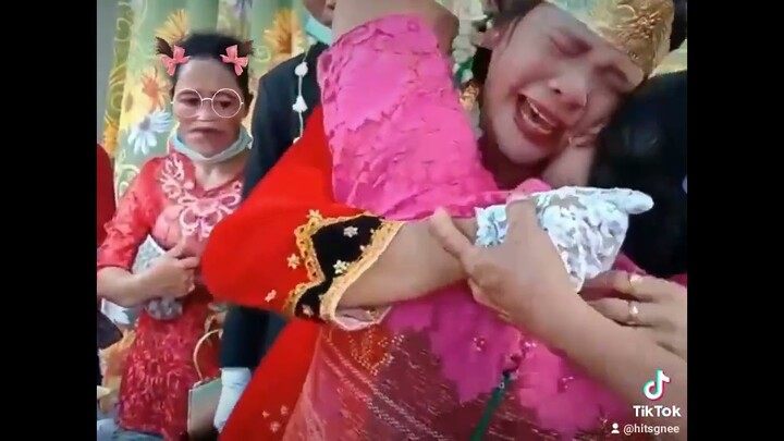 Lấy chồng dân tộc-Vừa lấy vừa khóc là có thật