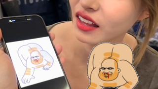 我说我喜欢妩媚一点的女人 结果她把头像换成了这个