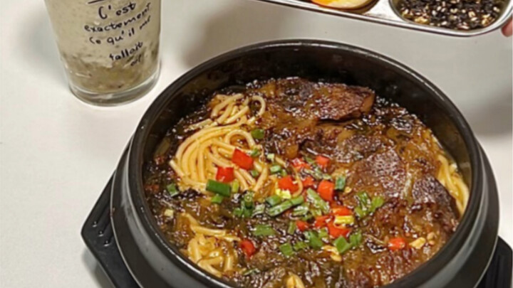 Immersive Lunch Making | Beef and Sauerkraut Rice Noodles, Japanese Soft-Boiled Eggs, Mung Bean Past