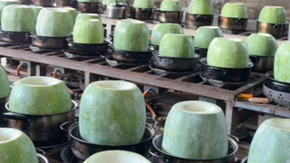 The winter melon soup on the streets of Jiangmen is delicious with the soft and tender duck meat and