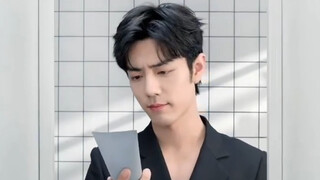 虾虾：“胖室你出来，我是那样的人吗”？！！小室：“你是”！！！哈哈哈，都上热搜了，一点都没有冤枉你！！！
