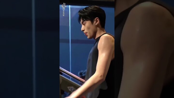 #หวังเฮ่อตี้ นอกฉาก vs ในฉาก 🔥🔥 #จีบให้วุ่นลงทุนด้วยรัก #onlyforlove #wanghedi #dylanwang