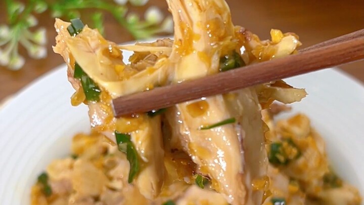 Cara terbaik membuat kaki ayam adalah dengan membuatnya segar, empuk dan harum dengan bawang bombay