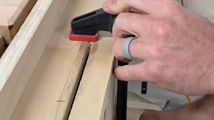 Cái mâm gỗ này dùng để làm gì vậy?