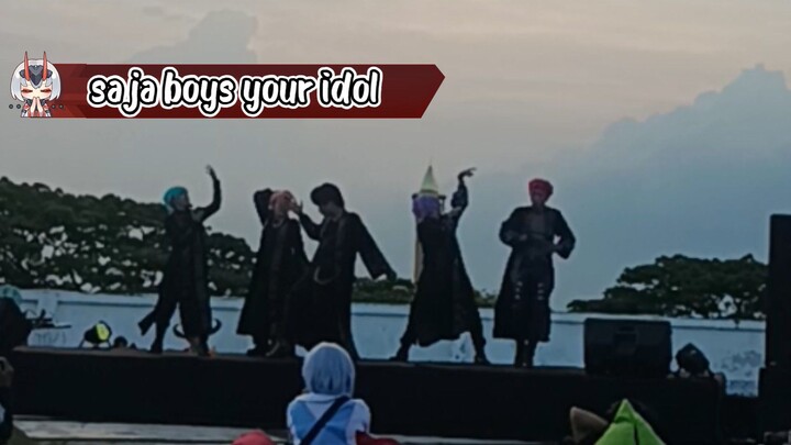 cosplay perform saja boys your idol