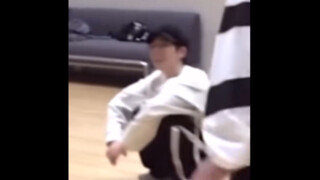 ไม่มีการเต้นรำเป็นกลุ่มที่เหนื่อยที่สุด มีแต่จะเหนื่อยกว่าเท่านั้น 🤣
