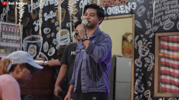 Budi Arsa Ngibur di Warung Delod, Pekutatan, Negaroa