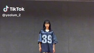 230901 宇宙少女李夏天TikTok舞蹈挑战 SMOKE challenge