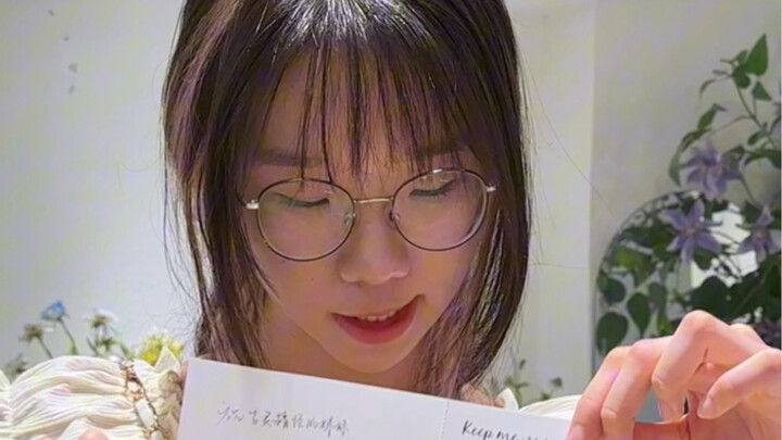 Văn Văn đang tập quân sự rồi, mình nhớ cô ấy quá, đăng một video trong kho thôi.