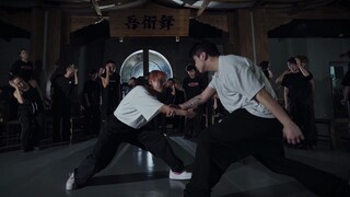 披哥4三公舞台《借过一下》demo版