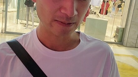 Out shopping with my girlfriend, I spotted a shop with a really nice interior design.