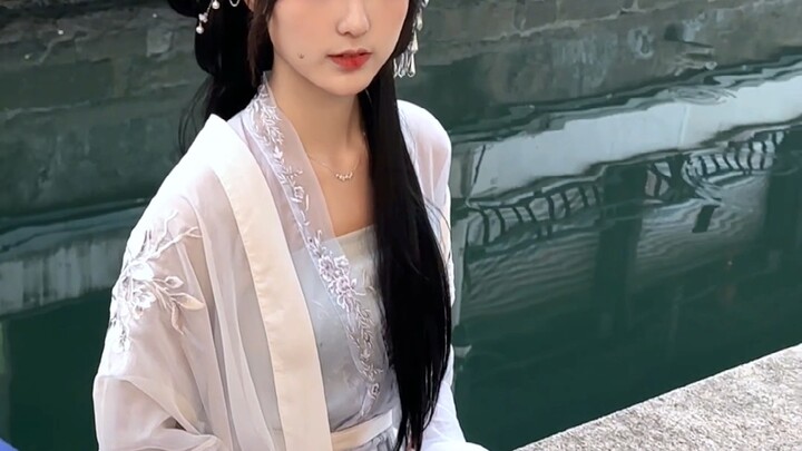 Pasti akan ada perjalanan berikutnya ke Jiangnan.