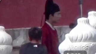 是咱们谢少师啊