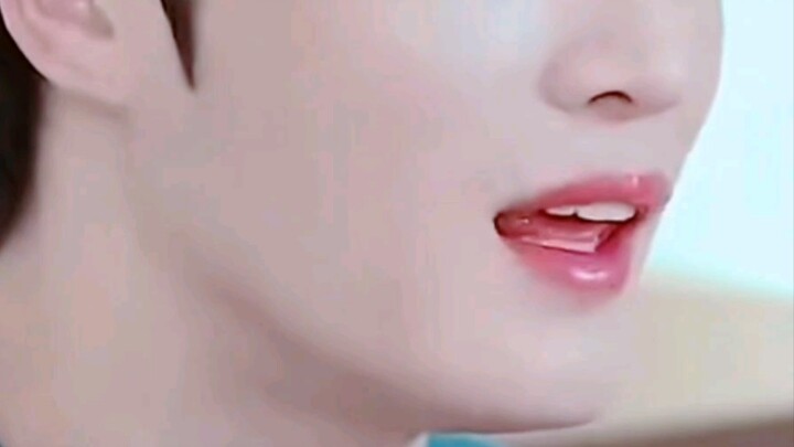 Tuổi 36 của anh ấy so với tuổi 26 chỉ hơn nhau vẻ đẹp thêm 10 năm mà thôi.