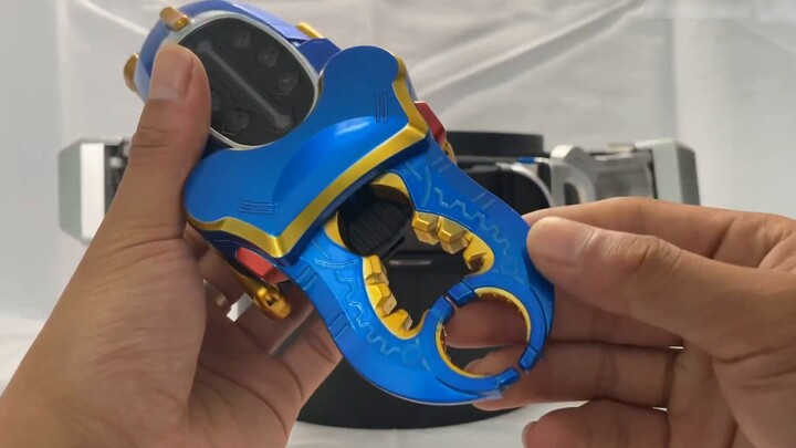 I won't lose because I am a warrior! CSM plays the god of war Gatack