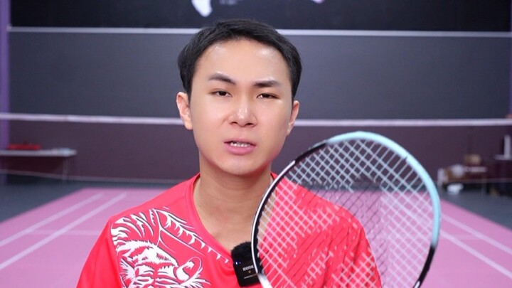 Today, I’ll be reviewing the Zhongyu Full-Mark badminton racket.