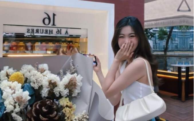 Cách quay góc nhìn bạn trai ngọt ngào như thế nào? Ai chưa có bạn trai thì gọi ngay hội cạ cứng tới!