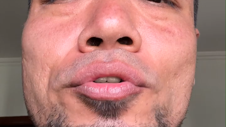 Tolong bantu pria merah ini!