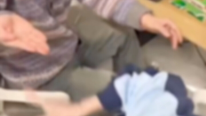 Ngay cả một kẻ biến thái như tôi xem còn thấy biến thái.