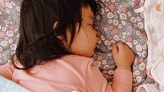 Vlog Anak Kedua | Apa yang terjadi ketika sang adik melihat adiknya untuk pertama kali?